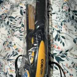 Straightener 