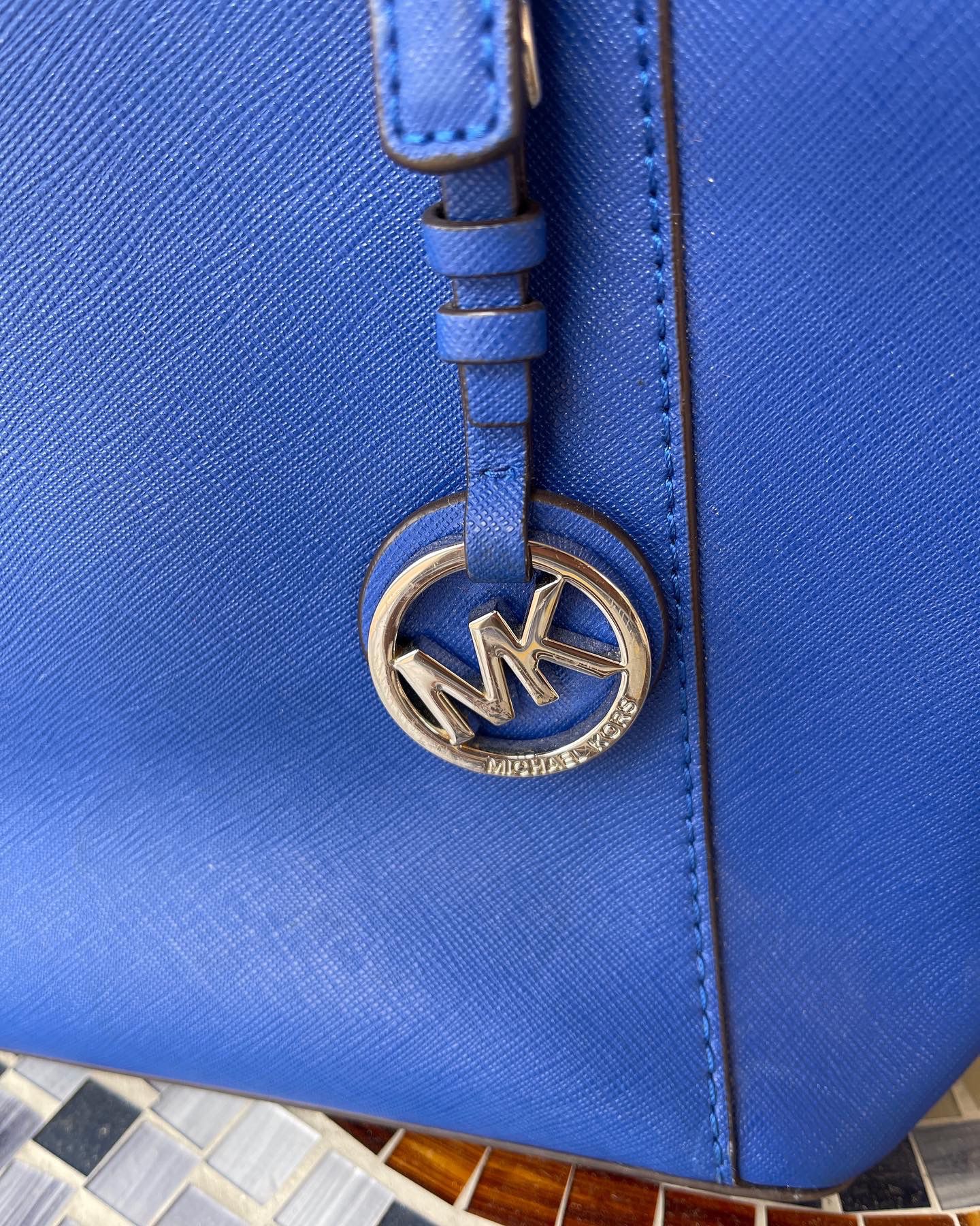 Royal Blue Michael Kors purse for Sale in Bakersfield, CA - OfferUp