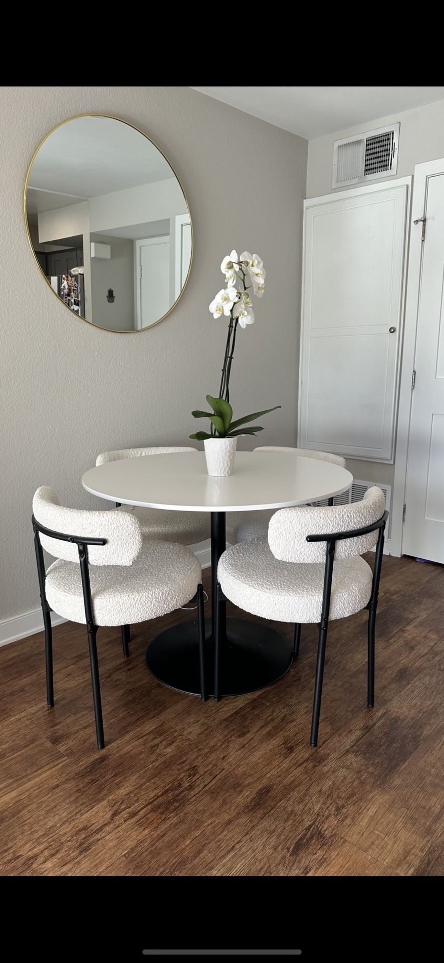 Dining Room Table And Chairs