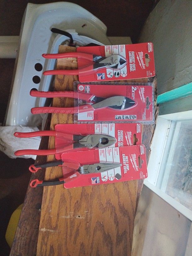 Milwaukee Hand Tools Pliers/ Snips Etc