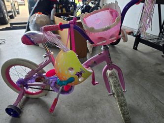 Girls bike and helmet