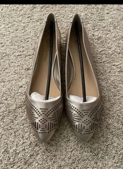 Brand new Bella Vita women’s ballet flats size 10
