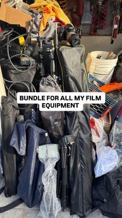 CANON REBEL T7 + Camera & Lighting Equipment Bundle
