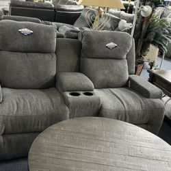 Reclinables And Recliner In Stock 