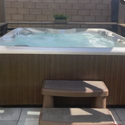 Relax in a  5 seater  Hot  Spot Jacuzzi