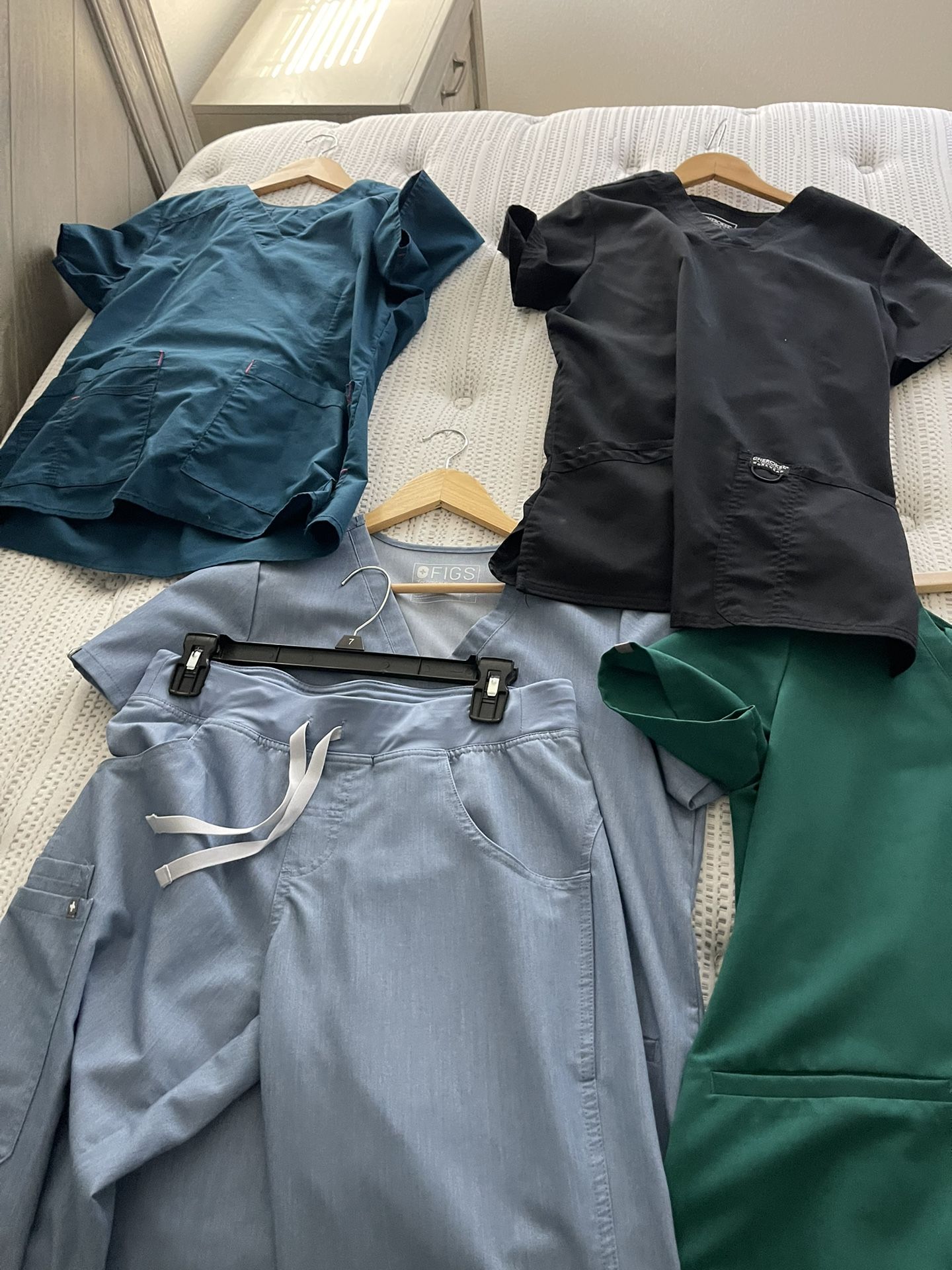 FIGS RN Scrubs And Cherokee Workwear