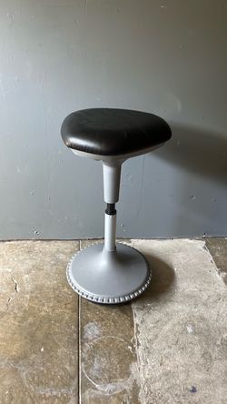 Adjustable Active Sitting Wobble Stool