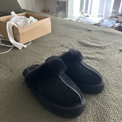 platform ugg’s size 8 women’s 