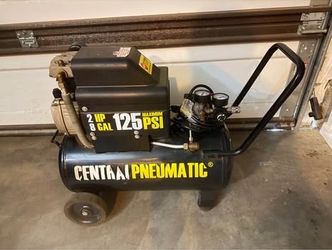 Central Pneumatic 8 Gallon 2 HP 125 PSI Oil Lube Air Compressor  Only Meet up parking area  2790 Cabot Dr Ste 160 Corona, CA  92883