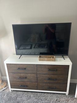 6 Drawer dresser, white and wood tone