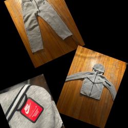 Nike Outfit Size = Small