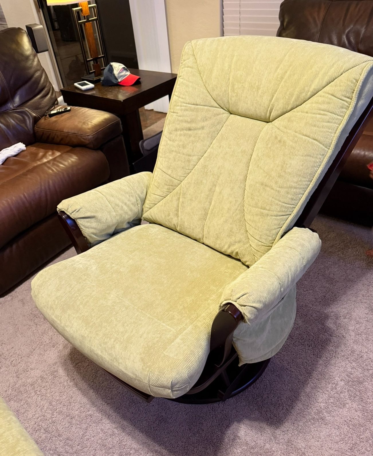 Nursery Glider And Ottoman