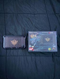 Nintendo 3DS LL Monster Hunter 4 Special Pack (Gore Magala Black)