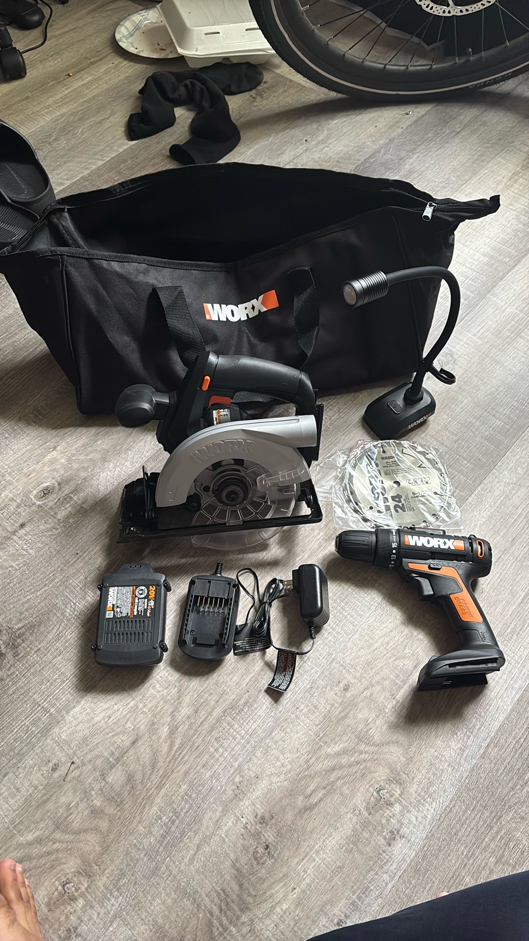 Saw and Drill Combo Kit (bag Included)