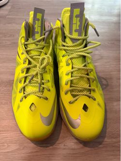 Nike LeBron X Low "Volt" (LeBron 10 Low) size 13