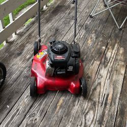Briggs & Stratton Lawn Mower  