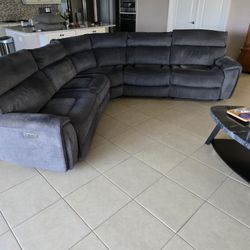 7 PC Sectional 