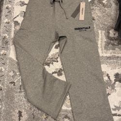 🔥 FEAR OF GOD ESSENTIALS SWEATPANTS – DARK OATMEAL – SIZE S