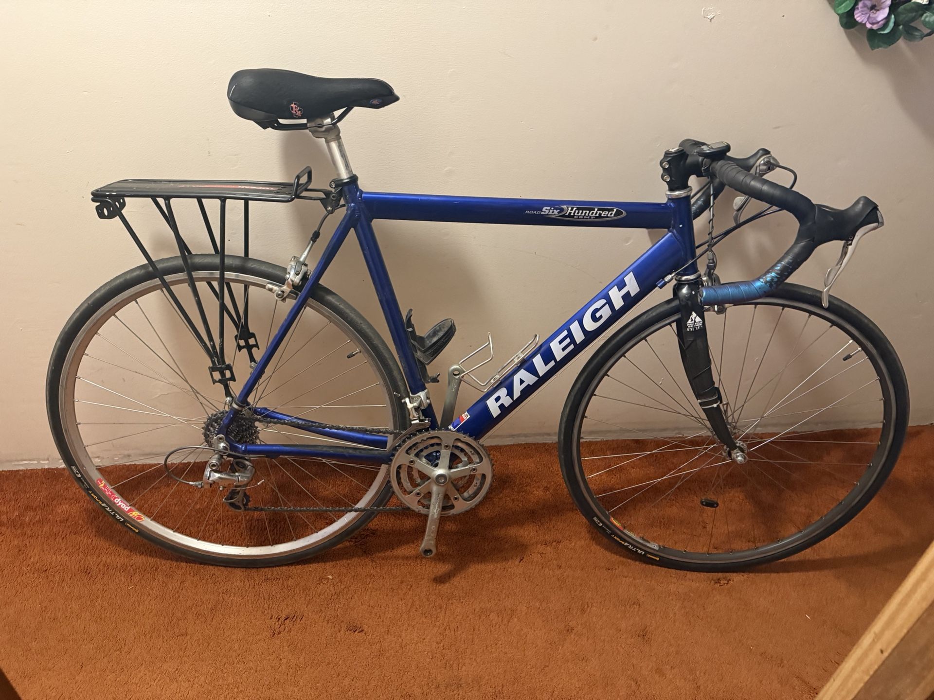 Raleigh Road Six Hundred Comp bicycle