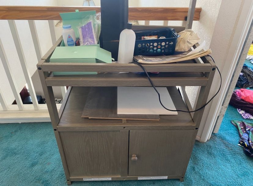 Baby Changing Table/ Cambiador Para Bebés