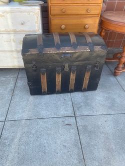 Antique Victorian pirate hump back trunk chest 28 by 22 by 16
