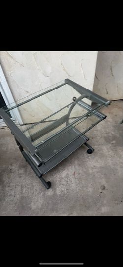 Free electronics table small