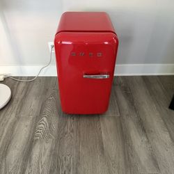 SMEG REFRIGERATOR 