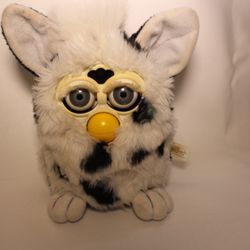 Vintage 1999 Tiger Electronics Furby – Black & White Cow Print Original