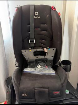 Diono radian slim fit 3R car seat- HAS STRAPS READ DESCRIPTION