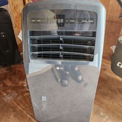 12,000 BTU portable LG Air Conditioner OBO1