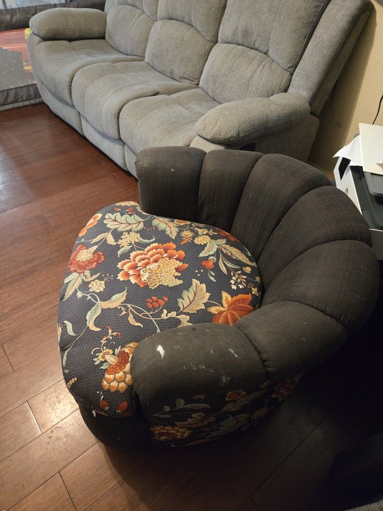 Free 2 Small Single Couch