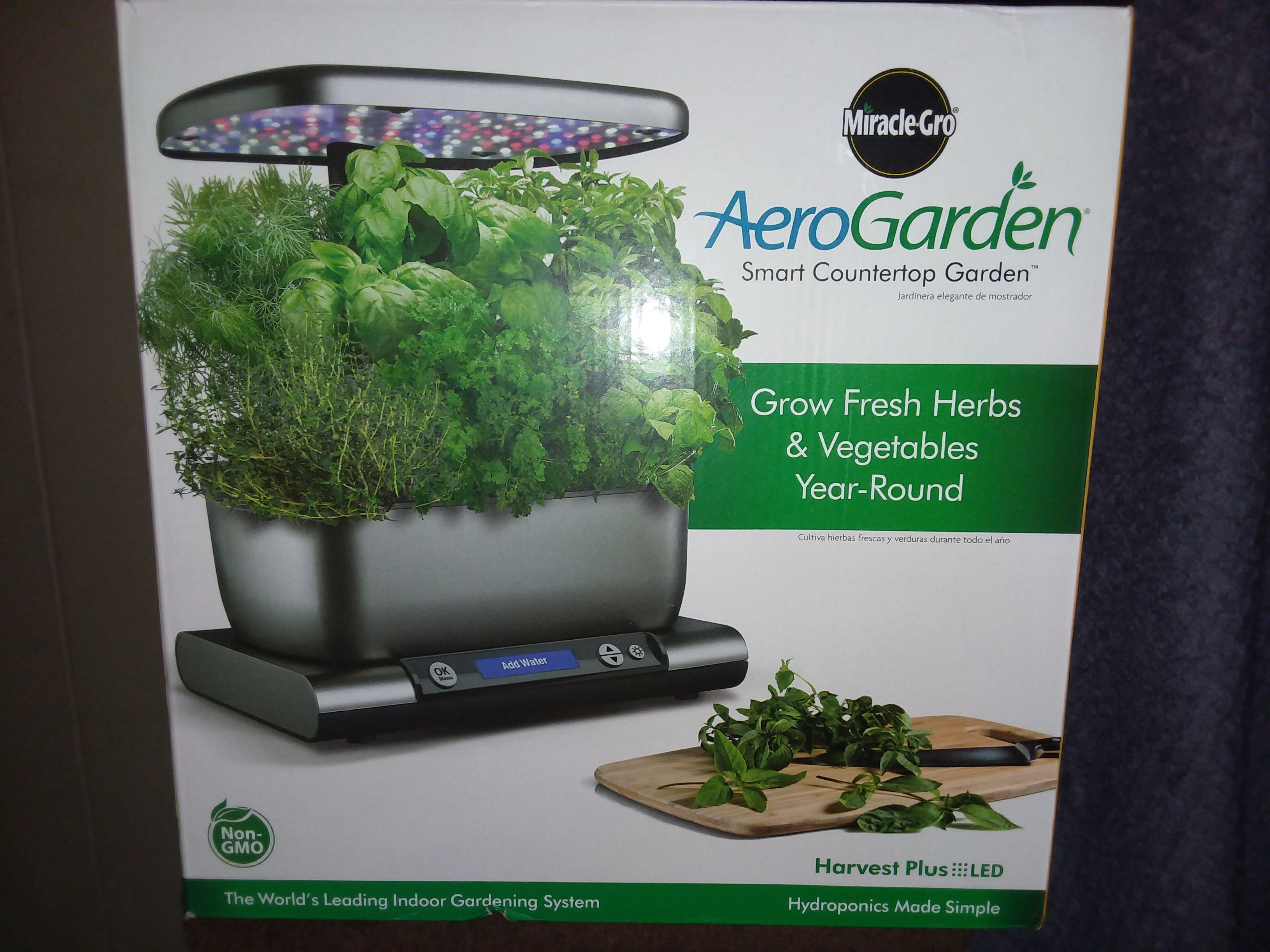 Miracle-Gro AeroGarden Harvest Plus