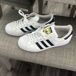 Adidas Superstar