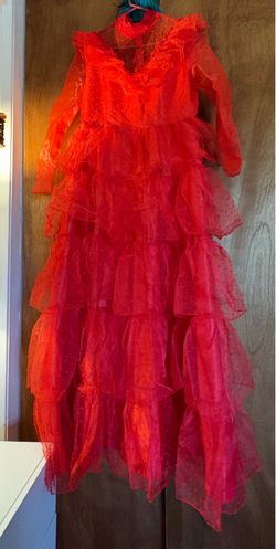 Halloween costume Lydia deetz red dress