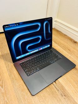 MacBook pro 16 inch m3 pro 18gb memory 512gb storage