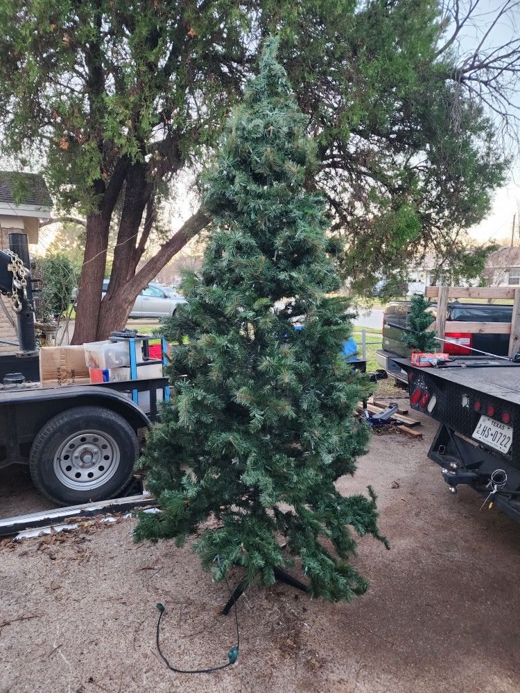 8 Foot Pre-lit Christmas Tree