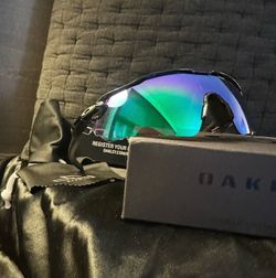 New Oakleys  Box, Pouch Cloth All Included