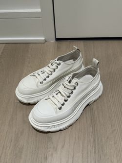 Alexander McQueen Tread Slick Low-Top Sneakers