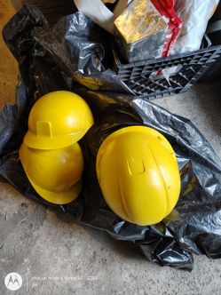 Hard hats and plastic rolls (10th batch)