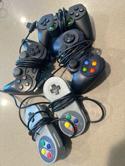 Lot of 6 Wired USB Game Controllers