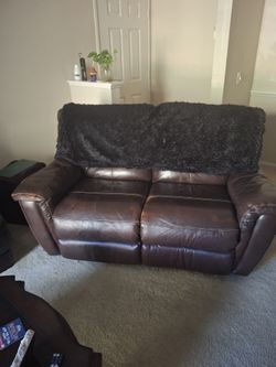 Leather Couch /recliner 