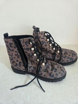 Nordstrom Women's Animal Print boot 4m