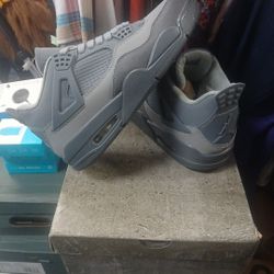 Air Jordan 4 Retro SE SMOKE GREY/IRON GREY