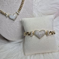 Beautiful Set, Heart Bracelet And Heart Necklace 14K Gold Laminated Hypoallergenic Waterproof Non Tarnish Excellent Quality Now Available!! 100$