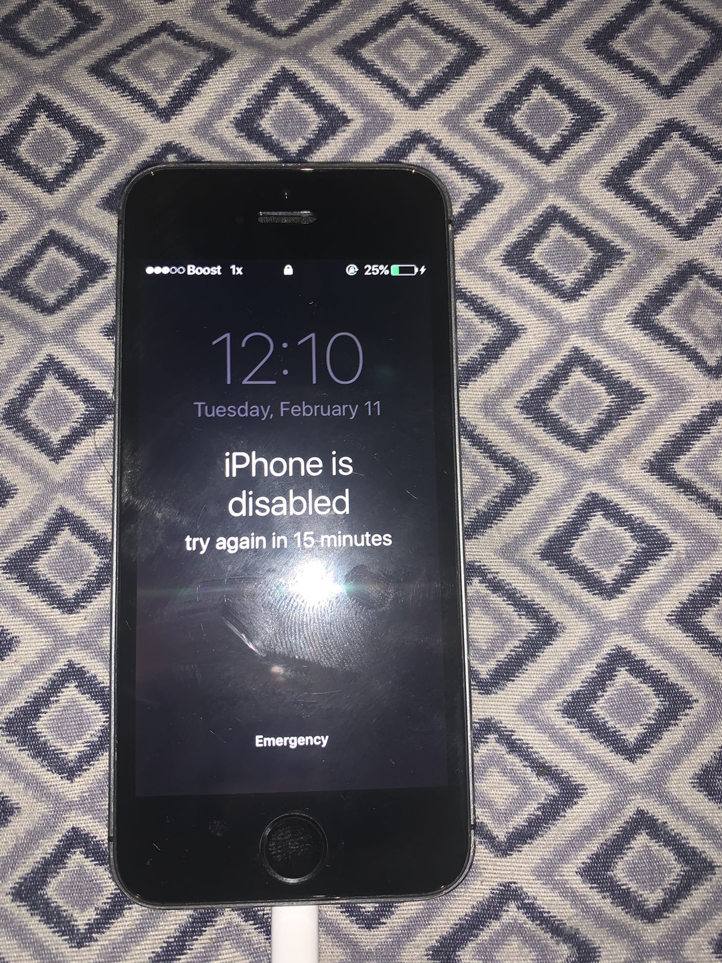 iPhone 5s iCloud locked