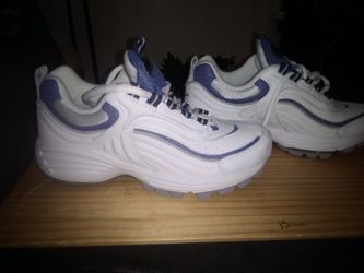 Easy Spirit Sneakers 