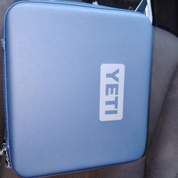 YETI DAY TRIP 3L LUNCHBOX 
