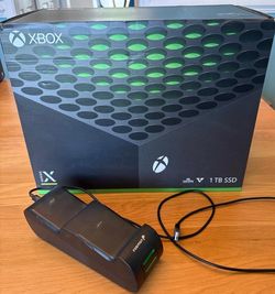 Xbox Series X 1TB Console with Fosmon Charging Dock