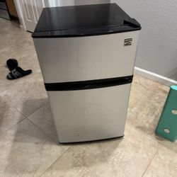 Kenmore Mini Fridge And Freezer