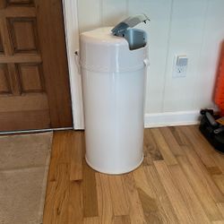 Diaper Bin